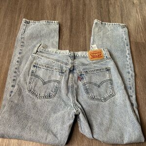 New low pro straight  Levi's Light Blue Women's Straight Jeans